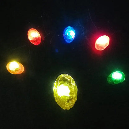 Infinity War Thanos Infinity Gauntlet med Elektroniska Avtagbara Lysande Infinity Stones Cosplay Halloween Rekvisita PVC-Handskar